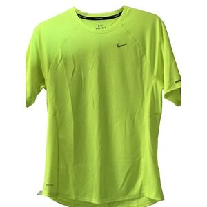 womens nike dri - fit green shirt sleeve t-shirt size M